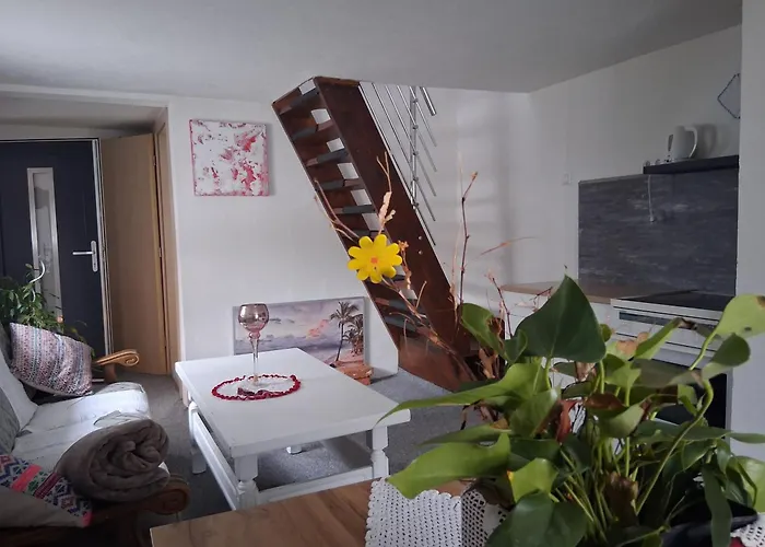 Zimer Nada * Treglwang